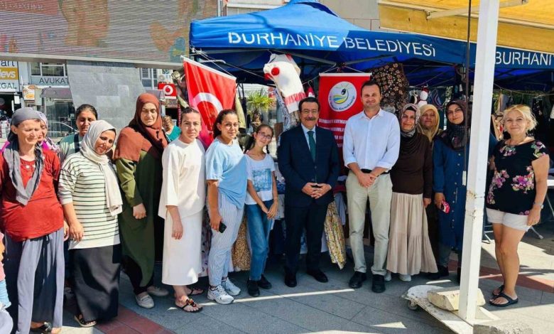 Burhaniye Kaymakamı kadın emeği pazarını ziyaret etti 1 burhaniye kaymakami kadin emegi pazarini ziyaret etti f753914bc436 |