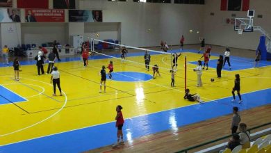Burhaniye’de ’Annemle Voleybol Oynuyorum’ turnuvası başladı 5 burhaniyede annemle voleybol oynuyorum turnuvasi basladi 67e382a315c2 |