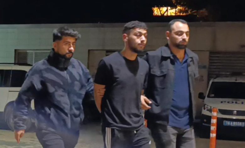bursada bir genci bicakla yaralayan supheli saklandigi evinde yakalandi 3fb8e6735390 |