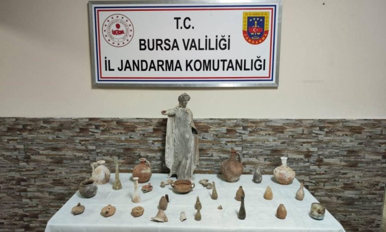 Bursa’da tarihi eser operasyonu: Roma ve Bizans objeleri ele geçirildi 1 bursada tarihi eser operasyonu roma ve bizans objeleri ele gecirildi 5556f35bfd9b |