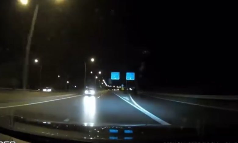 Bursa’da ters yöne giren araç yürekleri ağıza getirdi 1 bursada ters yone giren arac yurekleri agiza getirdi 0820e67a3b9d |