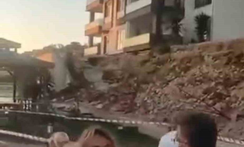 Bursa’da yeni sitenin istinat duvarı böyle çöktü 1 bursada yeni sitenin istinat duvari boyle coktu ee8a716ffec4 |