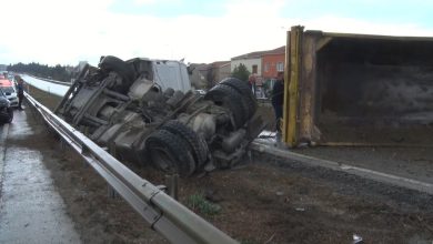 buyukcekmecede hafriyat kamyonu devrildi e 5 trafige kapandi 6c481b6442c9 |