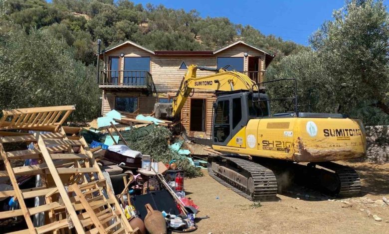 Çanakkale’de 22 kaçak yapı yıkıldı 1 canakkalede 22 kacak yapi yikildi 5f287a863170 |