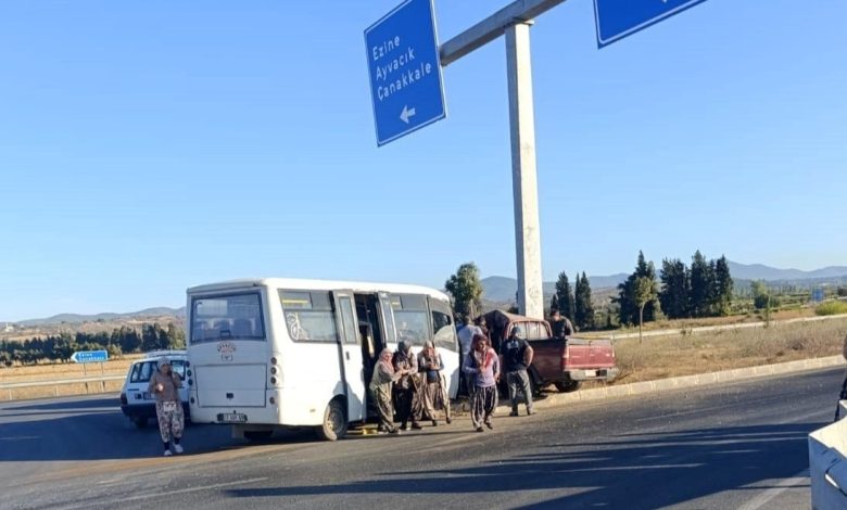 canakkalede isci minibus ile hafif ticari arac carpisti kaza ucuz atlatildi c3dbb105087a |
