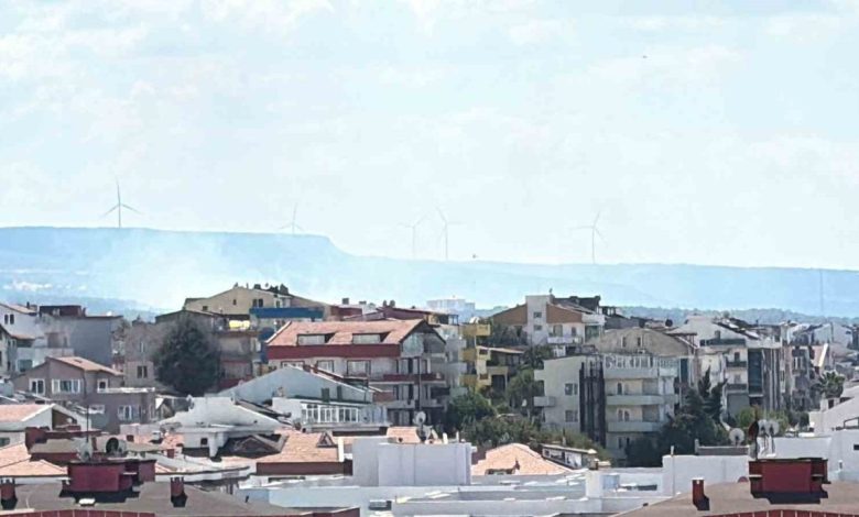 Çanakkale’de orman yangını: 2 okul tahliye edildi 1 canakkalede orman yangini 2 okul tahliye edildi 08cb48f08bb3 |