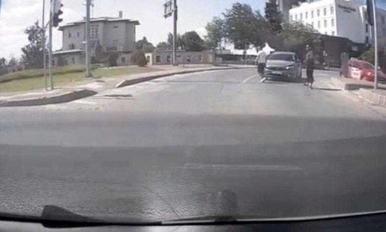 canakkalede yol verme kavgasi cikaran maganda yakalandi 4555d06eb317 |