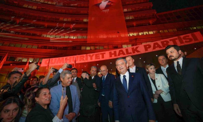chp genel baskani ozel benim il baskanim yanimdadir ozgur celiktir 45a4bc59022c |