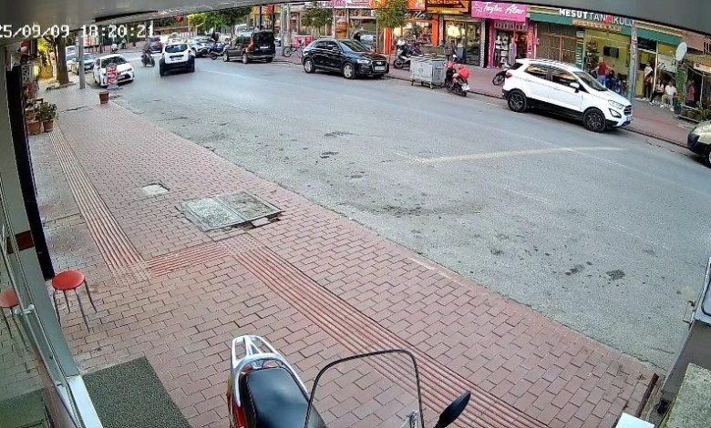 Cipe çarpan motosikletli metrelerce havaya savruldu: Kaza anı kamerada 1 cipe carpan motosikletli metrelerce havaya savruldu kaza ani kamerada 516e561f9046 |