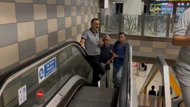 cocuklarin carptigi yasli adam metro raylarina dustu 46526aab4aac |