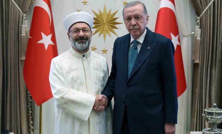 Cumhurbaşkanı Erdoğan eski Diyanet İşleri Başkanı Prof. Dr. Erbaş’ı kabul etti 1 cumhurbaskani erdogan eski diyanet isleri baskani prof dr erbasi kabul etti 3001d8087d8f |