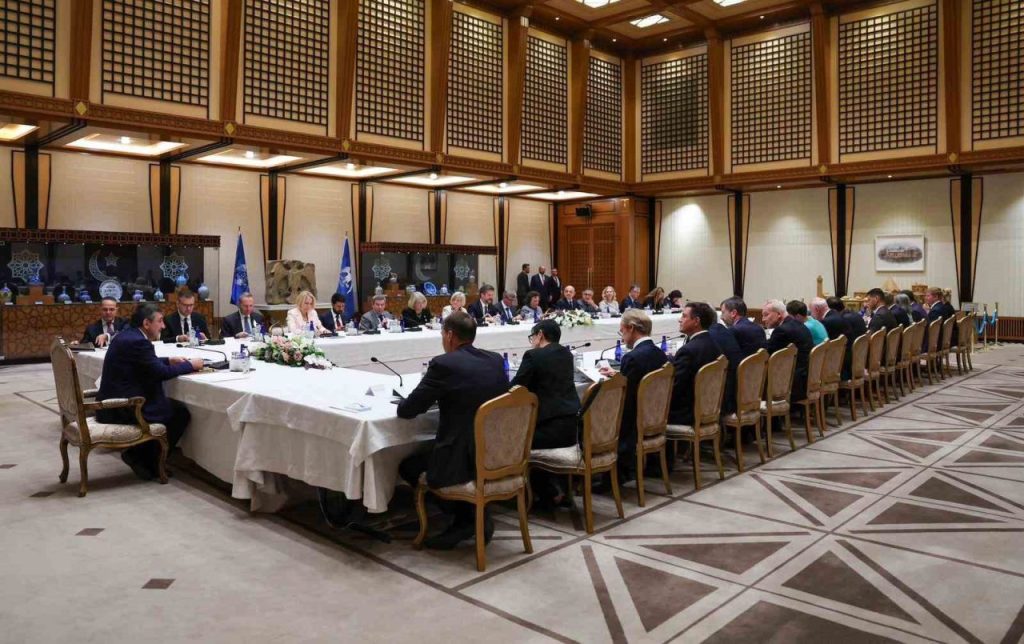 cumhurbaskani yardimcisi yilmaz avrupa ile ortak gelecegimiz icin birlikte calismaya devam edecegiz 500f70c264a5 |