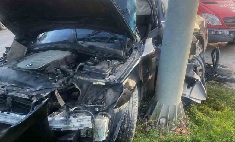 Direğe çarpan aracın sürücüsü ağır yaralandı 1 direge carpan aracin surucusu agir yaralandi b95738607812 |