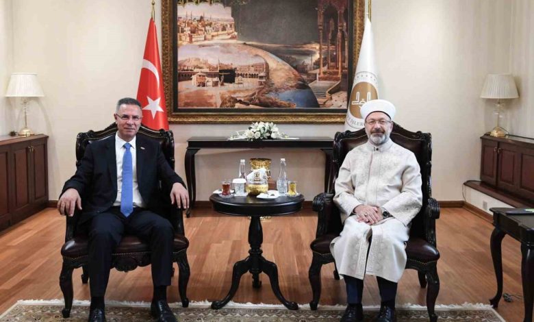 Diyanet İşleri Başkanı Erbaş: "Kalbimizin yarısı Filistin olarak atıyor" 1 diyanet isleri baskani erbas kalbimizin yarisi filistin olarak atiyor 8326191f4278 |