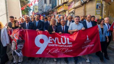 dusman isgalinden kurtulusa ozel 350 metrelik bayrak caddelerde dalgalandi f40f3cf26294 |