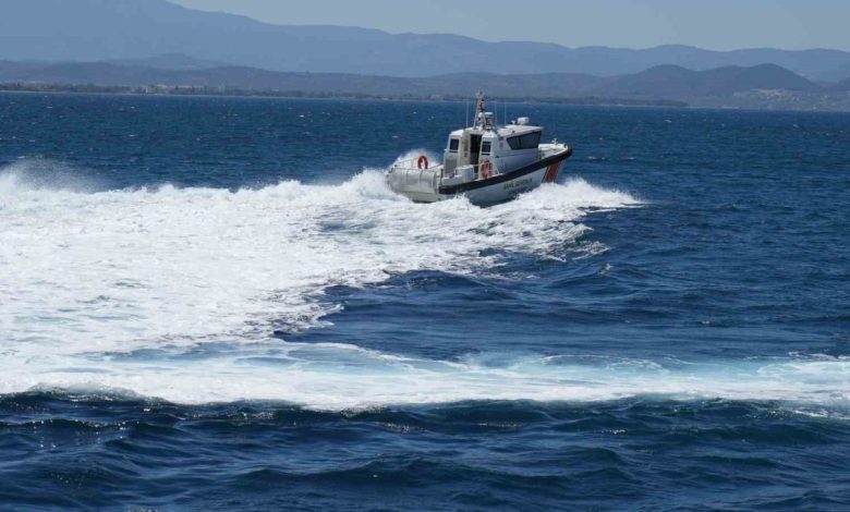 edremit aciklarinda terk edilmis teknenin sahibini arama calismalari suruyor 0afb49192ba1 |