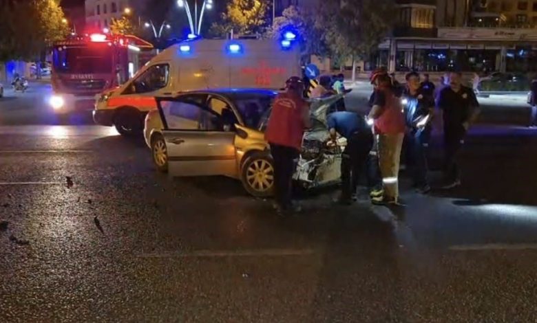 Edremit’te kavşakta kaza: 1 yaralı 1 edremitte kavsakta kaza 1 yarali b80d740d31ab |