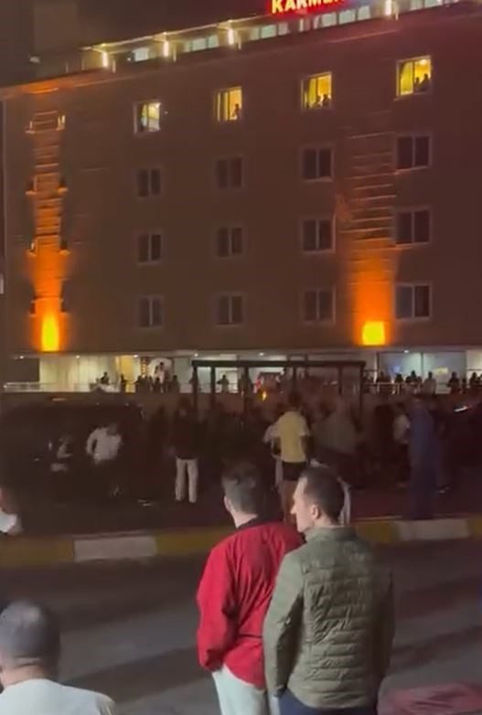 esenyurtta alkollu iki grup arasinda cikan kavga kamerada 41a0497836d9 |