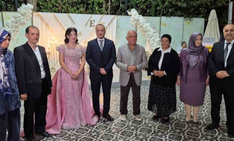 Eski TBMM Başkanı Çiçek’in esprili çıkışı geceye damga vurdu: "Meclis Başkanı racon keser, kurdele kesmez" 1 eski tbmm baskani cicekin esprili cikisi geceye damga vurdu meclis baskani racon keser kurdele kesmez db373a924ac1 |