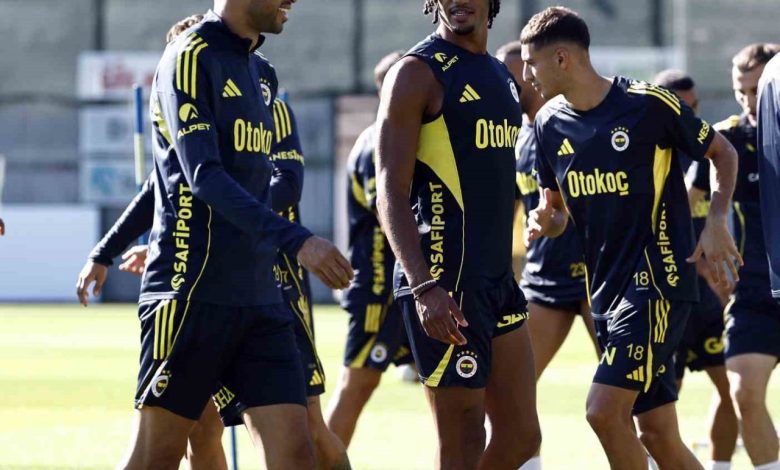 fenerbahce alanyaspor maci oncesi kampa girdi b59798dc5818 |