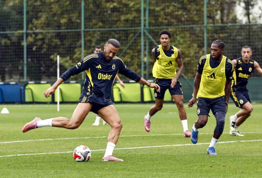 fenerbahce hazirliklarini surdurdu 82b37868bd66 |