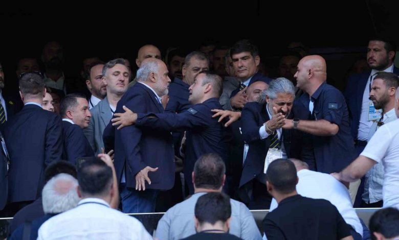 fenerbahce kongresinde gerginlik 5eab96c6e3db |