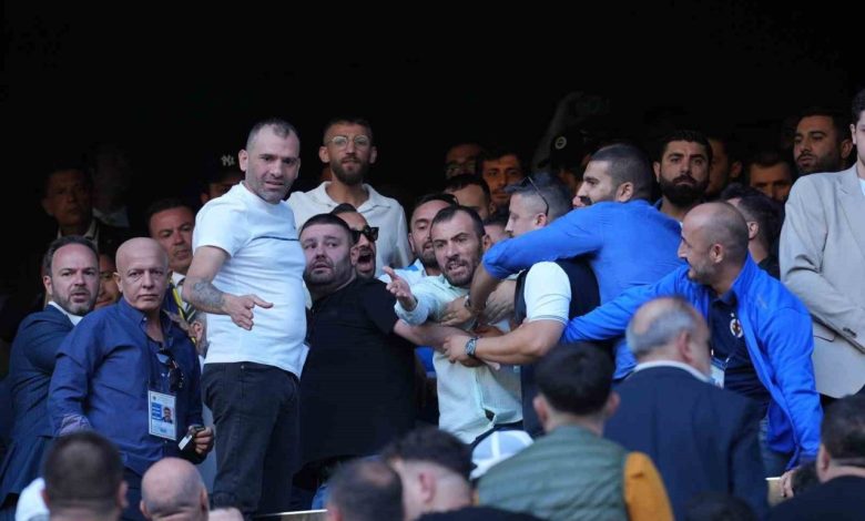 Fenerbahçe seçiminde tribünlerde gerginlik 1 fenerbahce seciminde tribunlerde gerginlik ee881056bde0 |