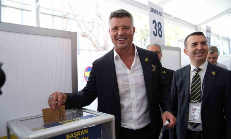 Fenerbahçe Spor Kulübü’nde gerçekleştirilen olağanüstü seçimli genel kurulunda yeni başkan Sadettin Saran seçildi. 1 fenerbahce spor kulubunde gerceklestirilen olaganustu secimli genel kurulunda yeni baskan sadettin saran secildi d8a13741e7ca |