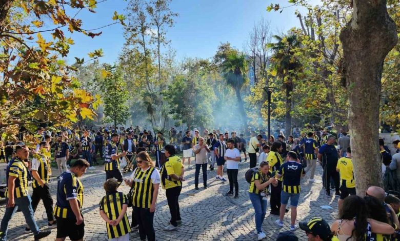 fenerbahce taraftarindan trabzonspor macina yogun ilgi fb9750c9455c |