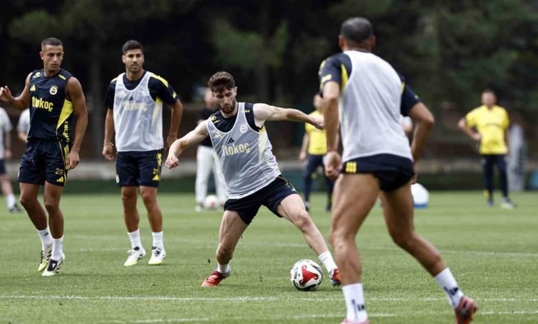 Fenerbahçe, Trabzonspor maçı hazırlıklarına devam etti 1 fenerbahce trabzonspor maci hazirliklarina devam etti f838c39cfead |