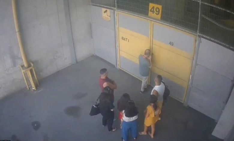 Galatasaray’dan stadyuma usulsüz ve kaçak giriş konusuyla ilgili açıklama 1 galatasaraydan stadyuma usulsuz ve kacak giris konusuyla ilgili aciklama 782fa4a9e6d2 |