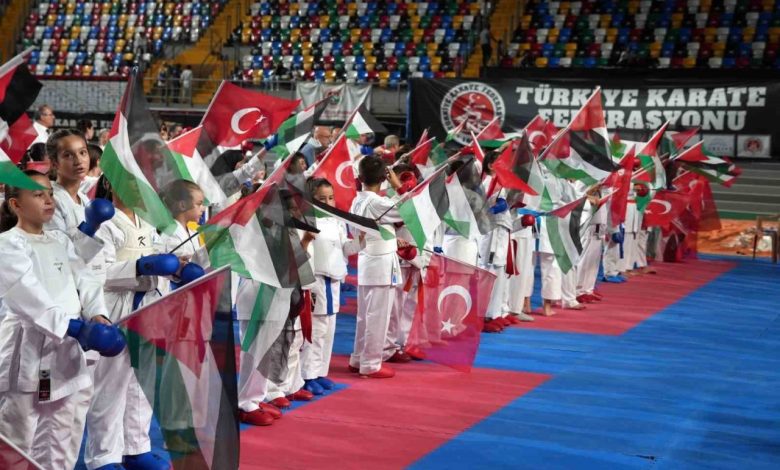 Gazze için karate turnuvası düzenlendi 1 gazze icin karate turnuvasi duzenlendi 7f78416a75e6 |