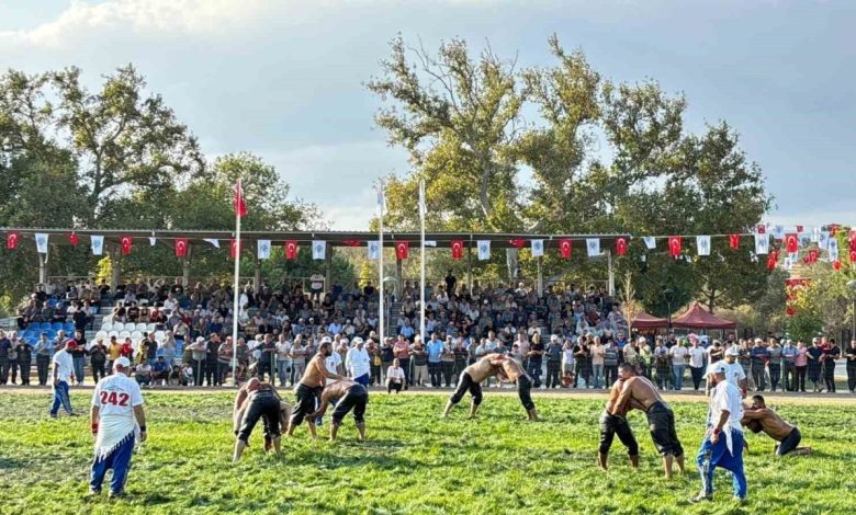 havranda seyitonbasi yagli guresleri coskusu e3c02e157664 |