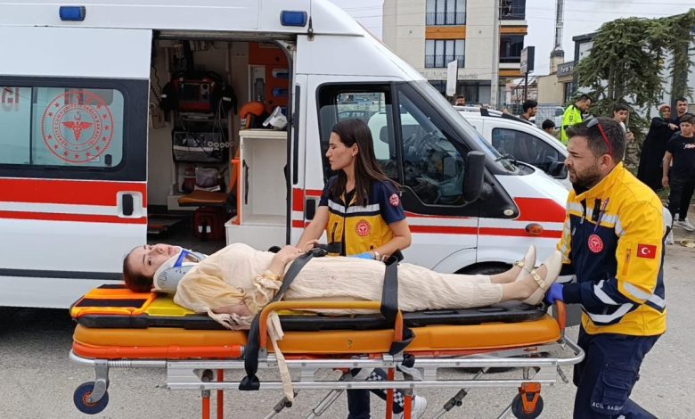 İki otomobil çarpıştı, 3 kişi yaralandı 1 iki otomobil carpisti 3 kisi yaralandi d33f87e4eb6d |