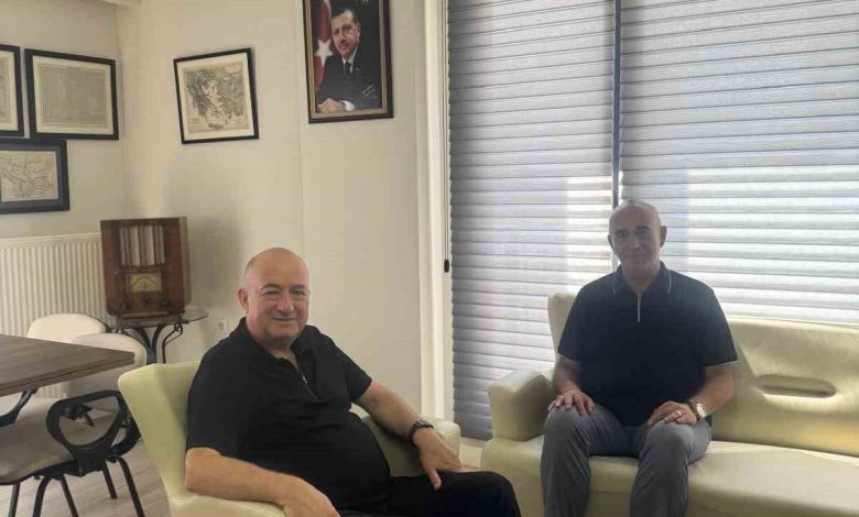 il saglik mudurlugu gorevine baslayan gorguluden milletvekili gidere ziyaret 4ea0205bdc7f |