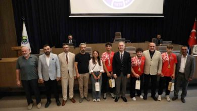 inegolun basarili gencleri mecliste onure edildi 57afc17abfad |
