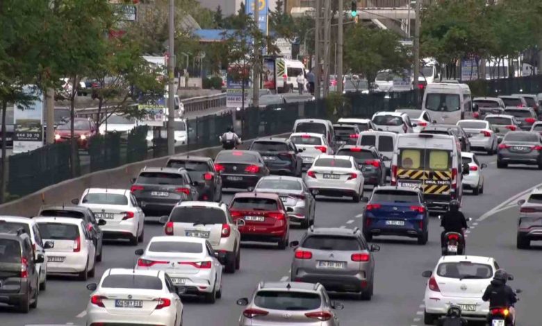 istanbulda sabahin ilk saatlerinde trafik yogunlugu yuzde 63e ulasti 358eea2b22be |