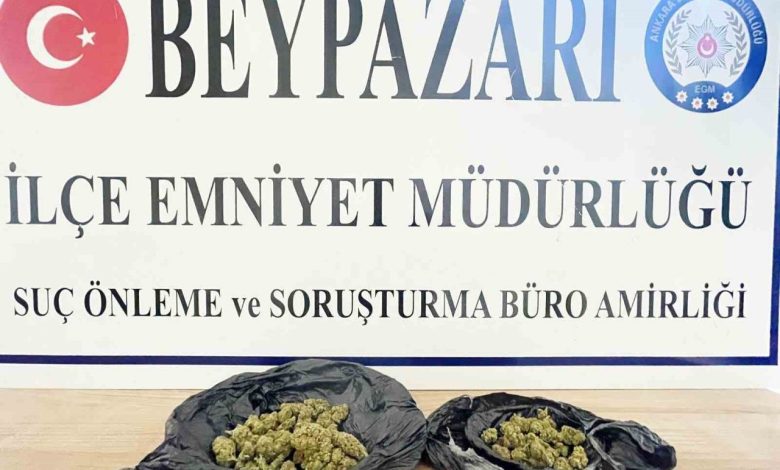 İstanbul’dan Ankara’ya uyuşturucu getiren şahıs yakalandı 1 istanbuldan ankaraya uyusturucu getiren sahis yakalandi 8ec8bcad30d2 |