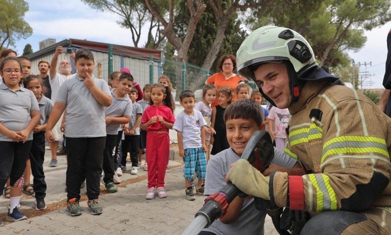 itfaiye arac ve ekipmanlari ogrencilere tanitildi 434bff9d15ab |