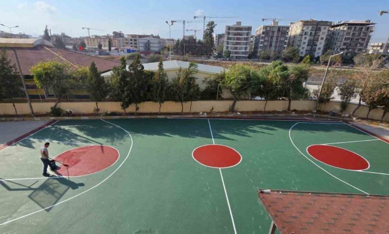 İZAKUT İzmir gönüllüleri Defne’de iki spor sahası yaptı 1 izakut izmir gonulluleri defnede iki spor sahasi yapti 8fa29054241b |