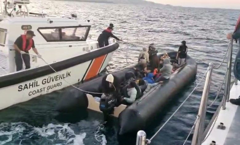 İzmir açıklarında iki operasyon: 32 düzensiz göçmen yakalandı, 35 göçmen kurtarıldı 1 izmir aciklarinda iki operasyon 32 duzensiz gocmen yakalandi 35 gocmen kurtarildi 77e1f39f72ed |