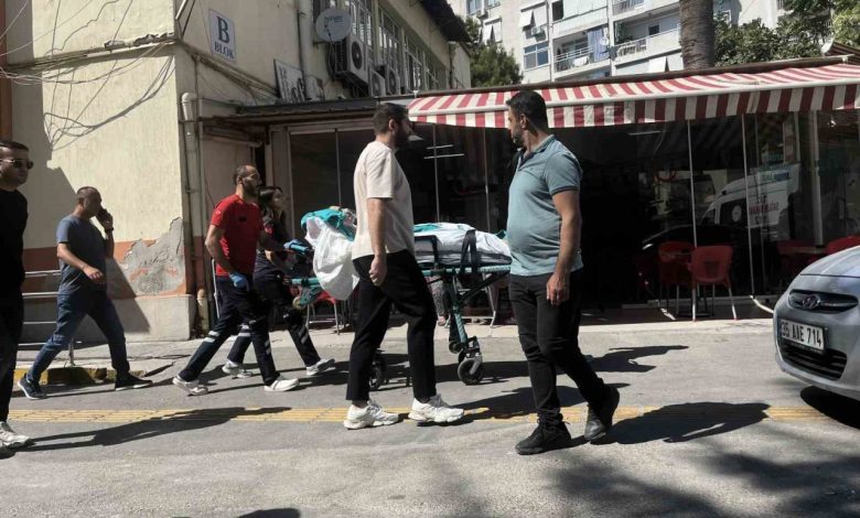 İzmir’de 2 polisi şehit eden saldırgan adliyede 1 izmirde 2 polisi sehit eden saldirgan adliyede 027c9d381eb4 |