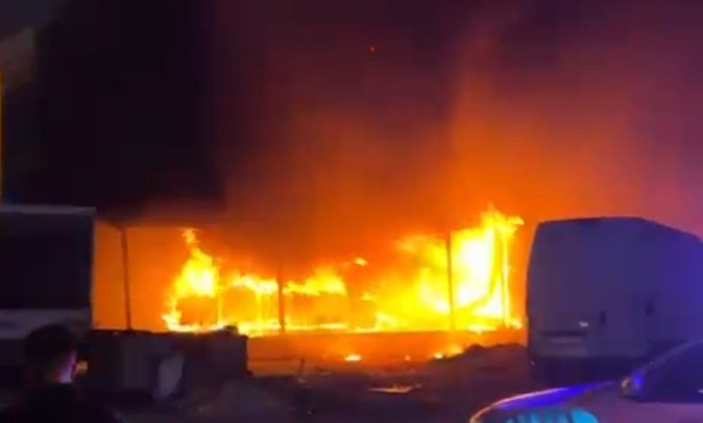 izmirde mobilya fabrikasinda korkutan yangin f4329e188f2d |