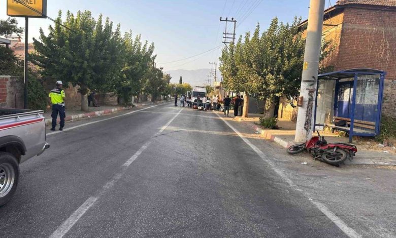 izmirde trafik kazasi 1i agir 2 yarali eeabb0b1e408 |