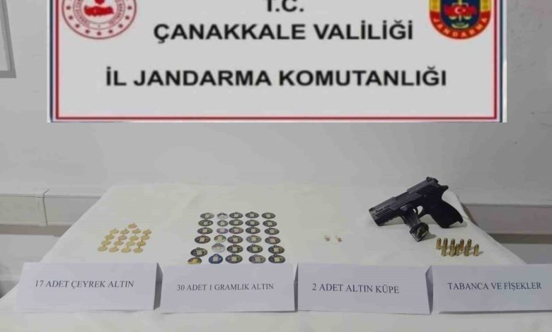 Jandarma çalınan altınları teslim etti 1 jandarma calinan altinlari teslim etti 0eb0a16ee1c7 |