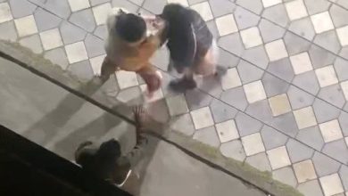 Kadınların saç başa birbirine girdiği kavgası kameraya yansıdı 2 kadinlarin sac basa birbirine girdigi kavgasi kameraya yansidi ca3366a71efb |