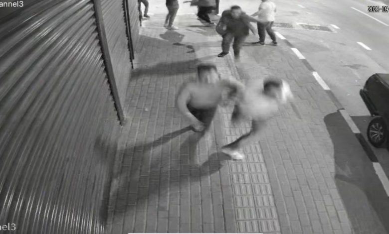 Kalabalığın arasına daldı, husumetlisini başından böyle vurdu 1 kalabaligin arasina daldi husumetlisini basindan boyle vurdu 1c4a4f84e668 |