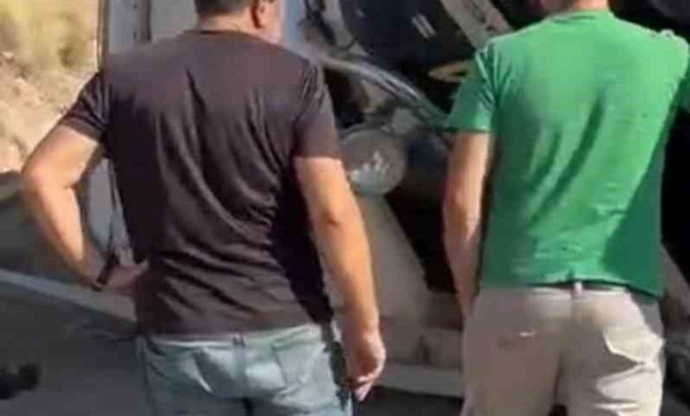 Kontrolden çıkan kamyon şarampole devrildi: 1 yaralı 1 kontrolden cikan kamyon sarampole devrildi 1 yarali 68ea6ca9b694 |