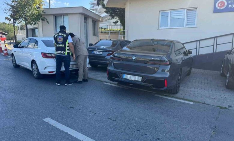 Mankene tahsis edilen araç ‘resmi hizmete mahsustur’ kartıyla trafiğe çıkmıştı, sürücüye ceza kesildi 1 mankene tahsis edilen arac resmi hizmete mahsustur kartiyla trafige cikmisti surucuye ceza kesildi 7fc205150c90 |