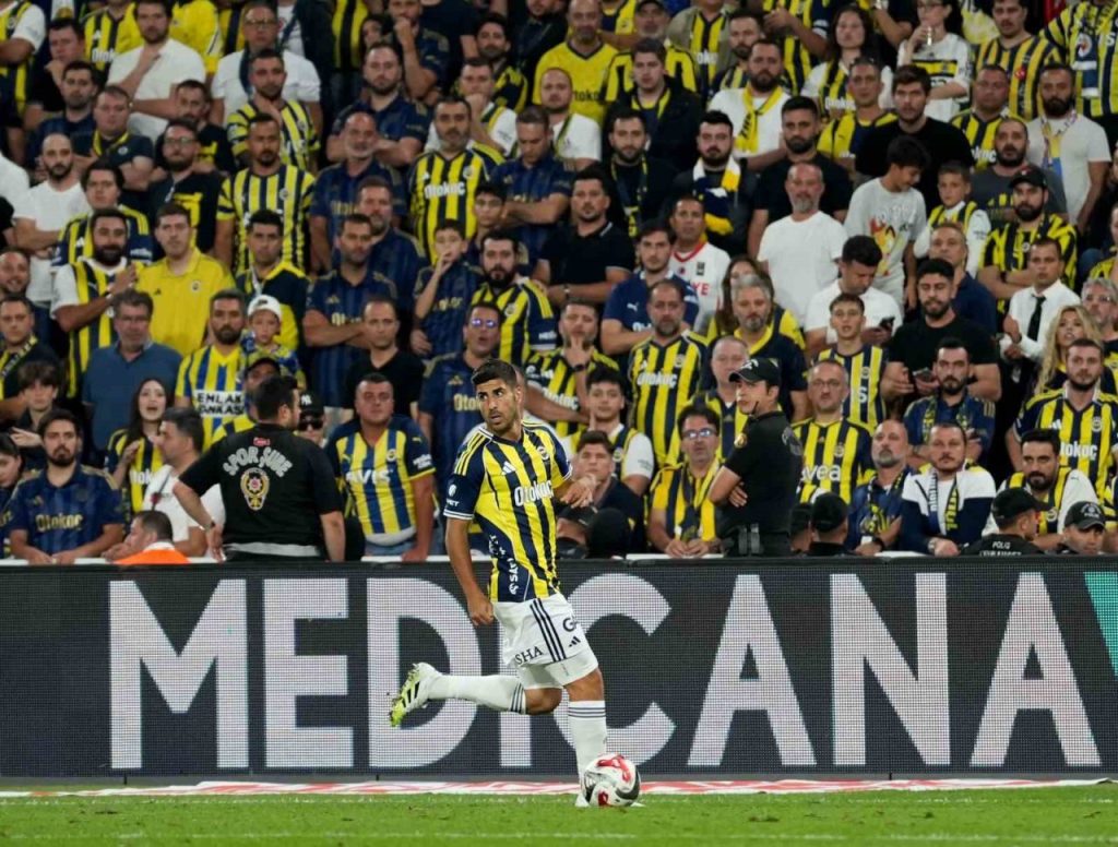 marco asensio ilk kez forma giydi 409f3fd45551 |